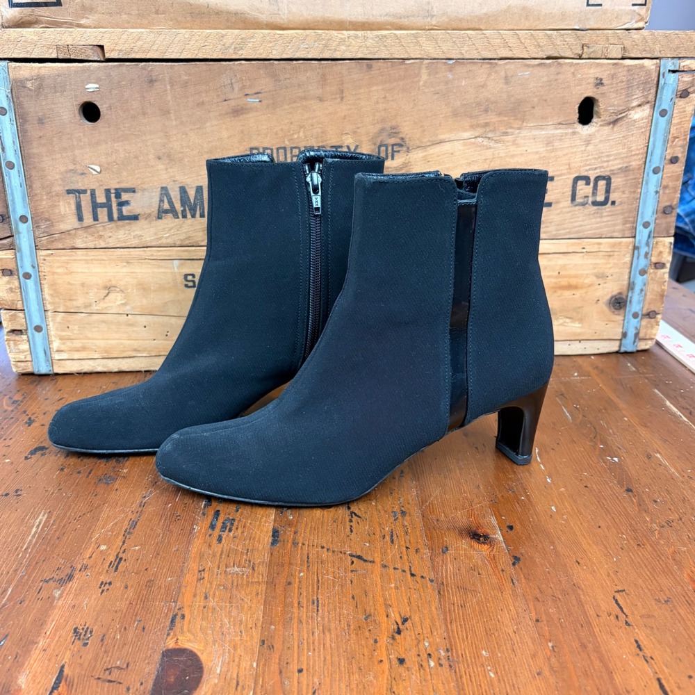 Stuart Weitzman Black 7W Stretch Fabric Pointed Toe Kitten Heel Ankle Boots Wide